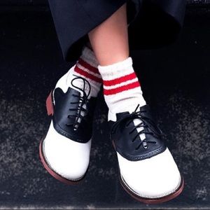 Bass & Co. Dora Saddle Shoes size 8